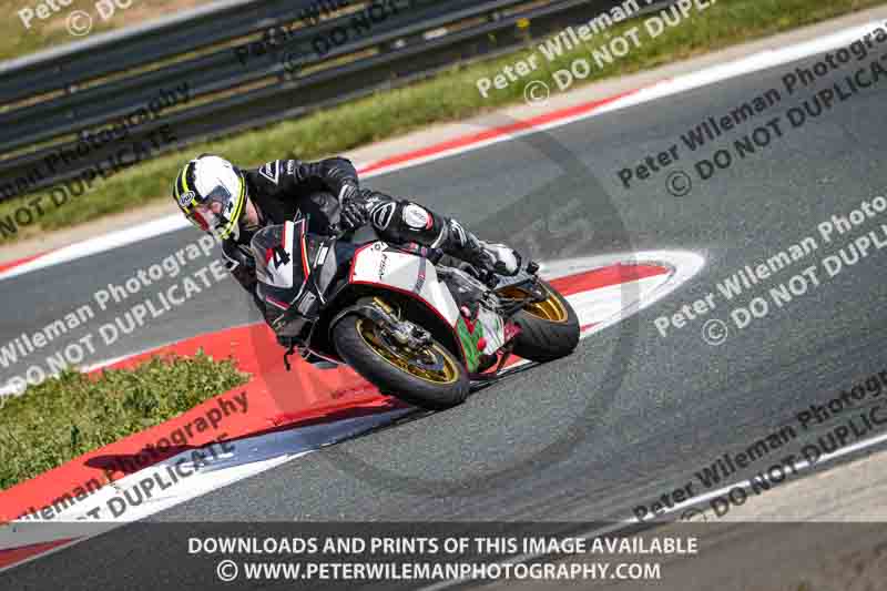 cadwell no limits trackday;cadwell park;cadwell park photographs;cadwell trackday photographs;enduro digital images;event digital images;eventdigitalimages;navarra;no limits trackdays;peter wileman photography;racing digital images;trackday digital images;trackday photos